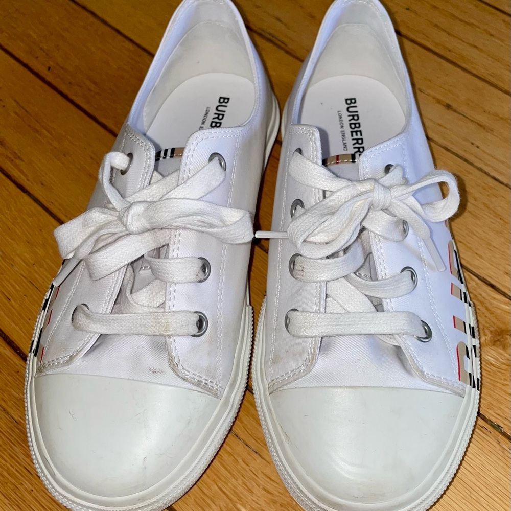 BURBERRY SNEAKERS SZ 35 EU / 3-3.5 US - Picture 2 of 9